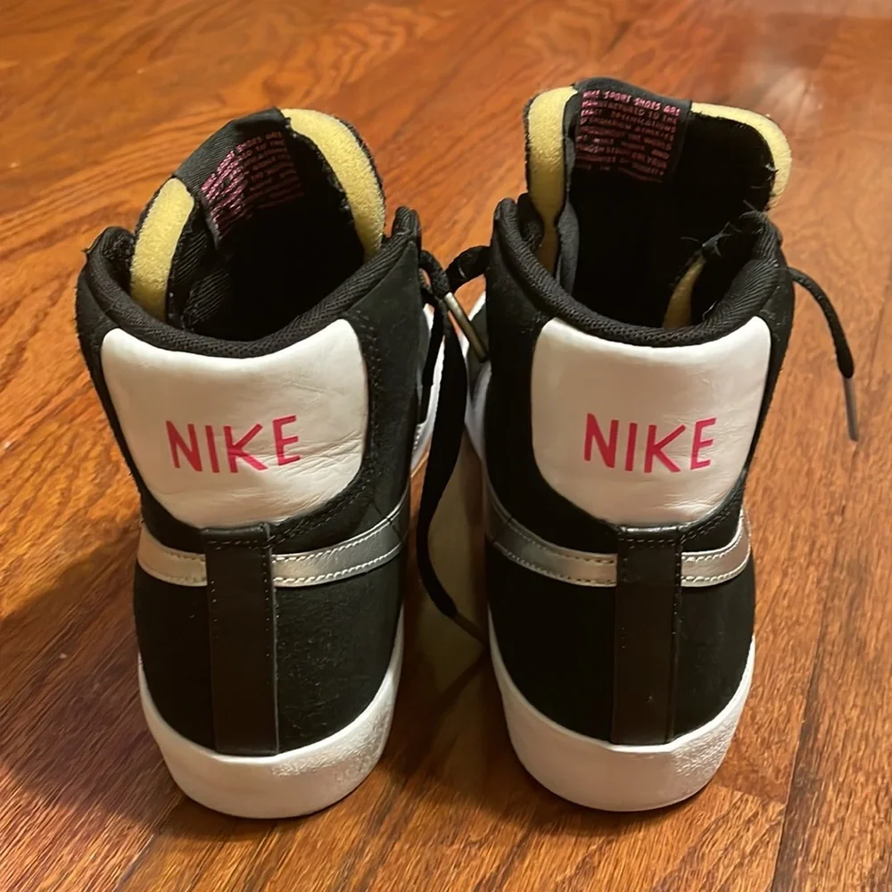 Nike Black High-Top Sneakers with White Sole and Pink Logo
